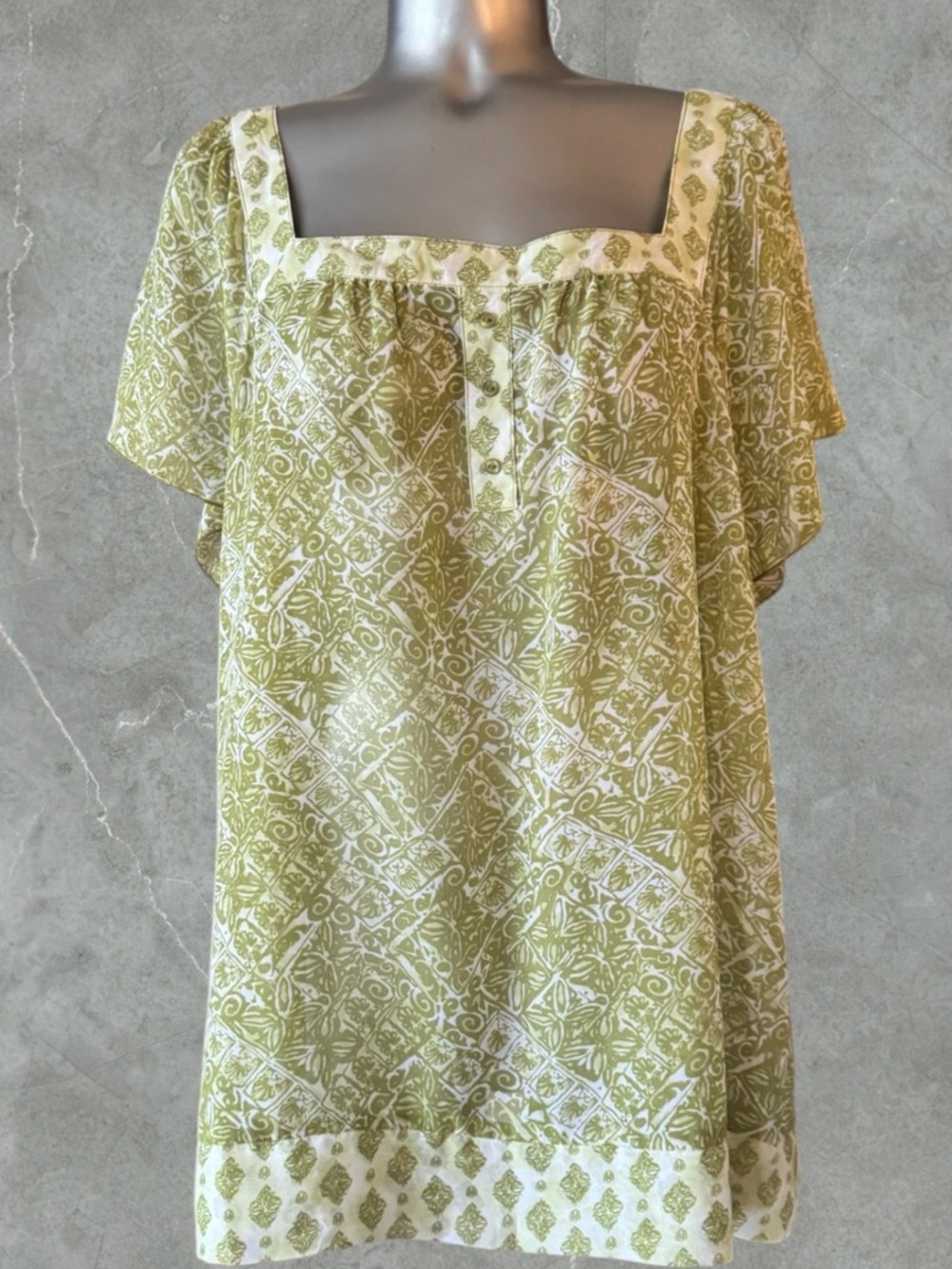 2 for $30 ✅ Plus Size Flowy Olive and White Square Neck Printed Blouse